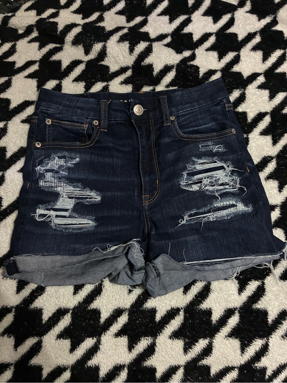 American Eagle Hi-Rise Shortie Distressed Denim Shorts Size 6
